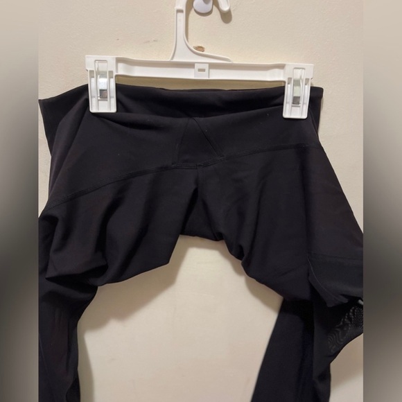 Lululemon everlux 28” mastered motion pocket leggings with mesh sz 10 - Picture 8 of 10